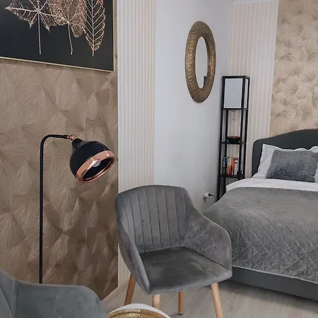 Paladis - Free Parking *