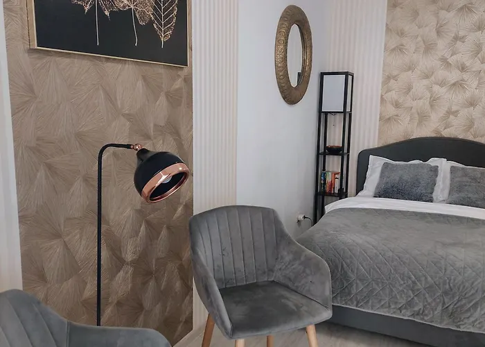 Paladis - Free Parking *